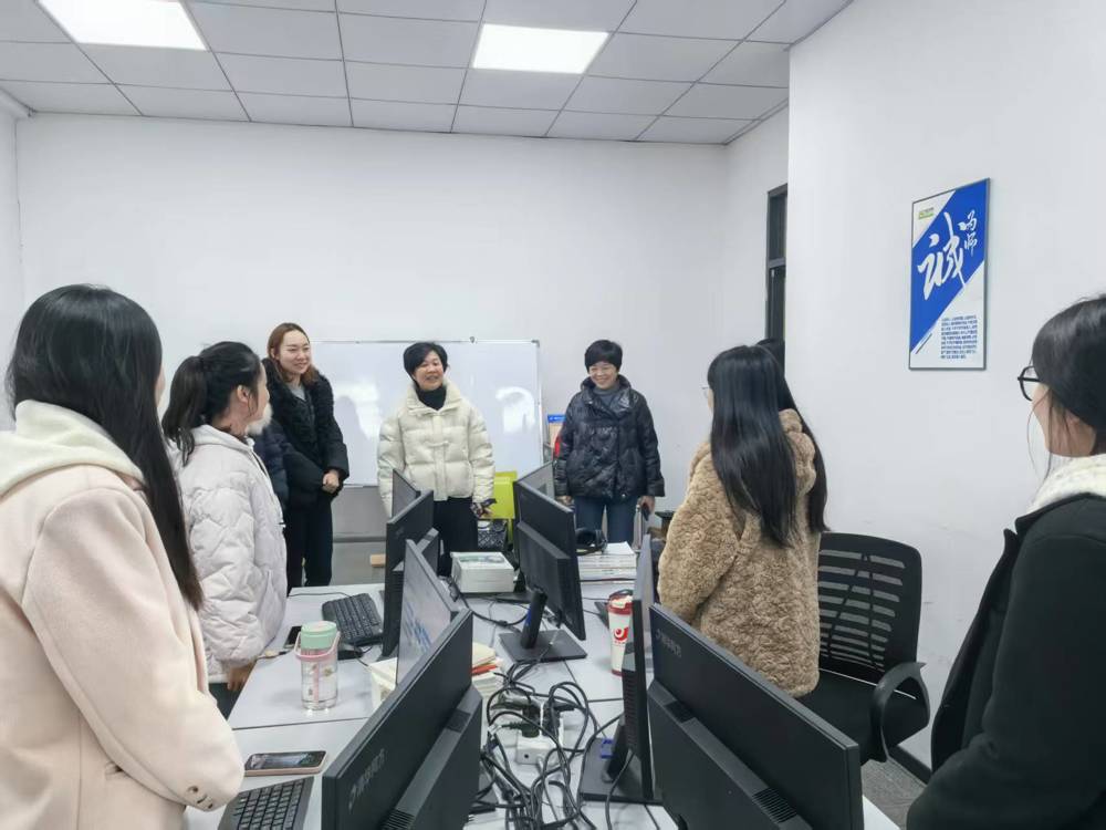 ѧԺÏòµ¼Ì½Íû»á¼ÆÊµÎñÈüÏѵ±¸ÈüʦÉú ѧԺÏòµ¼Ì½Íû»á¼ÆÊµÎñÈüÏѵ±¸ÈüʦÉú