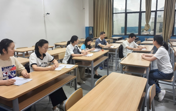 ÁÐλÏÈÉú¶Ô±¾´Î¹«¿ª¿Î¾ÙÐеãÆÀ ÁÐλÏÈÉú¶Ô±¾´Î¹«¿ª¿Î¾ÙÐеãÆÀ