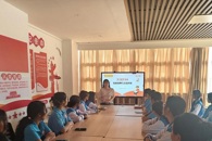 �ƾ�����������ѧԺ��չ�����뵳Ա��ϯ�����桱�