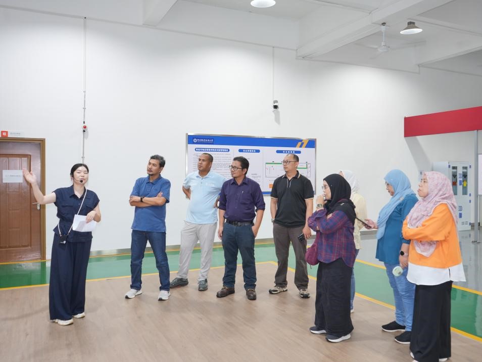 659f3990fde240dc9e1e9c338ea75a41 ѧԱÂÃÐо«ÒæÉú²úÈ«¾°¹¤³§