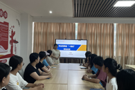 �ƾ�����������ѧԺ��չ ��ѧҵ��ʦ��һվʽ�� �