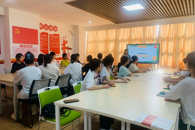 �ƾ�����������ѧԺ��չ �����뵳Ա��ϯ�����桱 �֮�����������ͻ�����⽲��