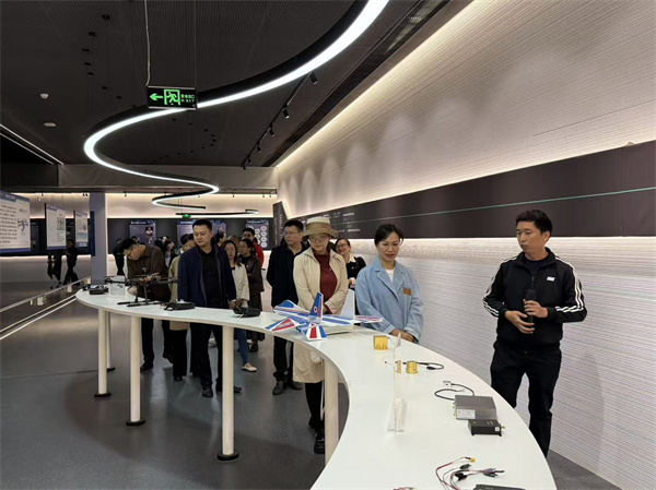 ���������еͿվ��ù�ҵѧԺ