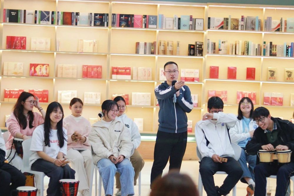 Î¤ÒæÁ¼ÏÈÉúÏòµ¼Í¬ÑâÃÇ¿ªÕ¹ÒôÀÖÁÆÓúʵ¼ù Î¤ÒæÁ¼ÏÈÉúÏòµ¼Í¬ÑâÃÇ¿ªÕ¹ÒôÀÖÁÆÓúʵ¼ù