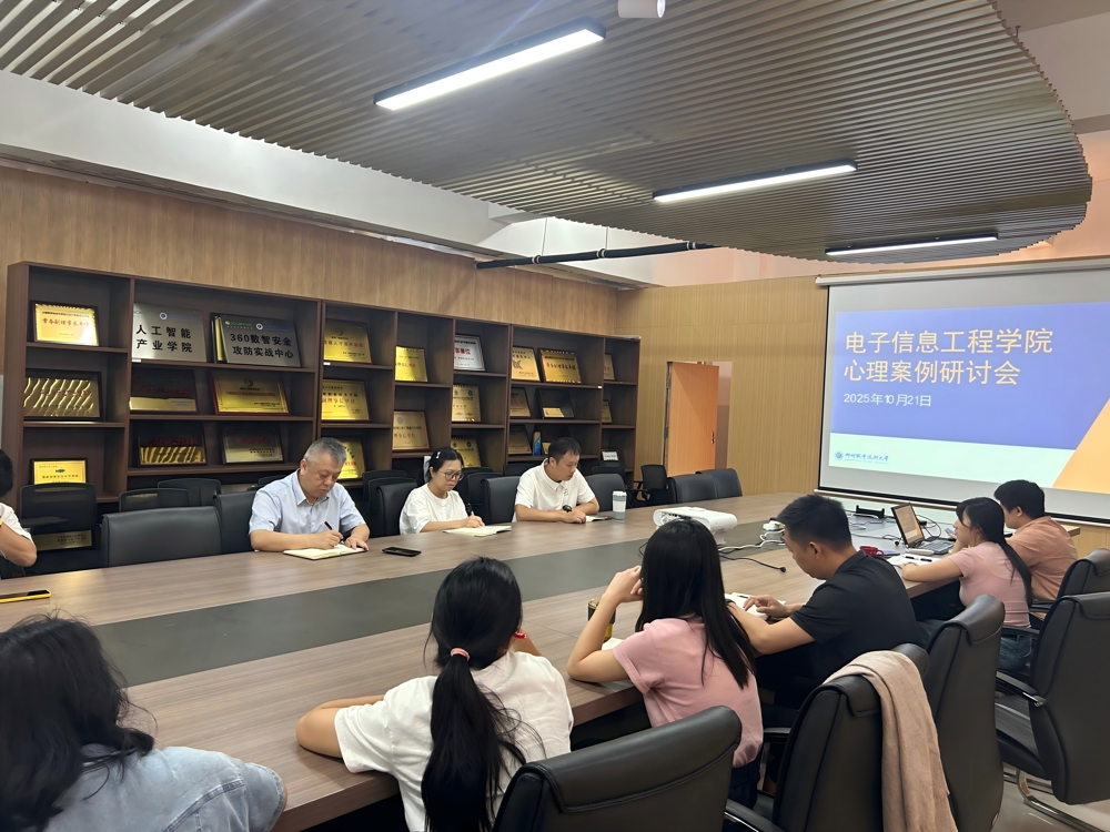 ��Ա������������