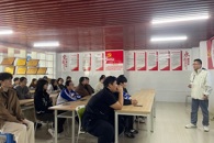 ������Ϣ����ѧԺ���С����ߵ���Ϣ���ա����⽲��