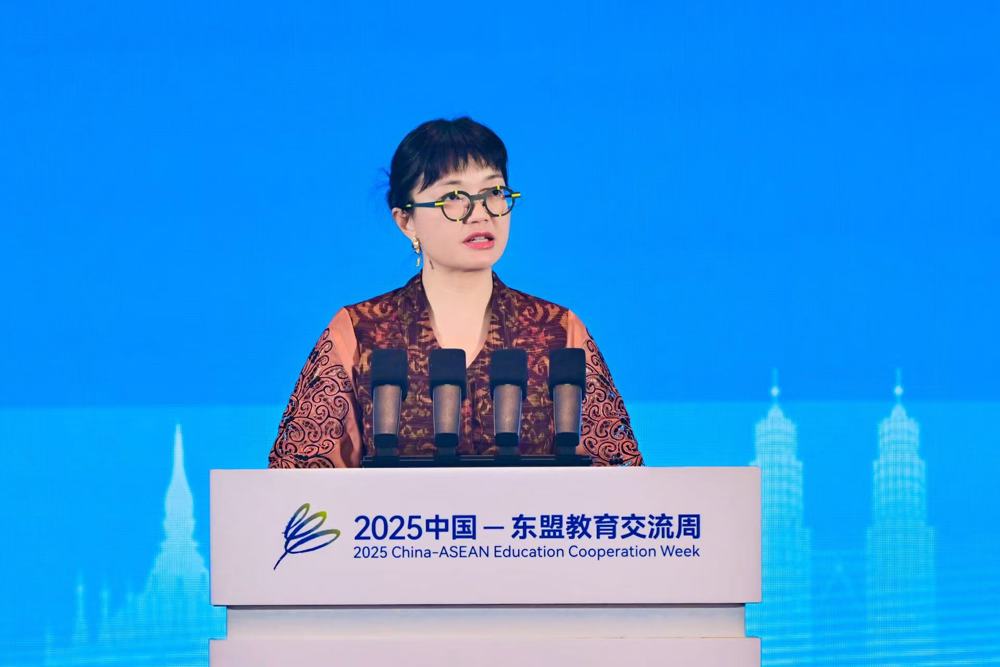 b85cd92245e24c89947268b2a9ee5a68