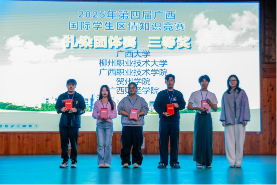 40cfad3dd9f74c69bb594d59edc56a5a