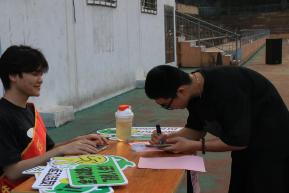 b783e293461a42e19b898195173ef63c