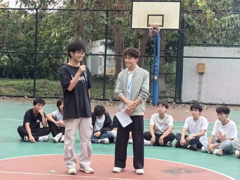 Сͬ������ڱ��λ�еĸ��ܺ��ջ�