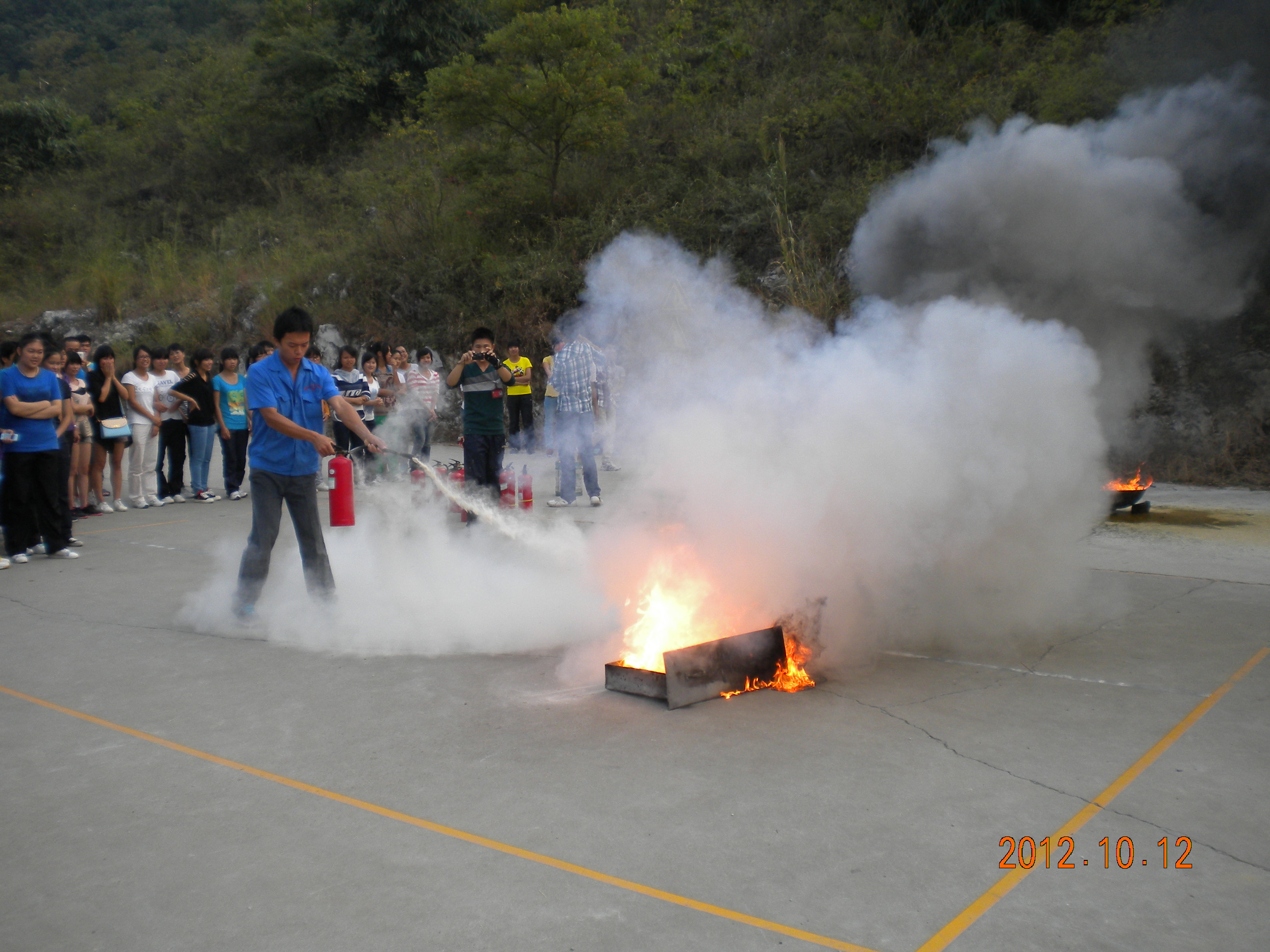 20121016083507377 ѧÉúÃð»ðÑÝÁ·