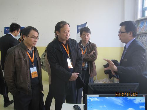 20121112160204815 ѧԺÏòµ¼¹ÛĦÂó¿É˼µÄ¡°¸ßУѧÇéÊÓ²ì¸ú×Ùϵͳ¡±