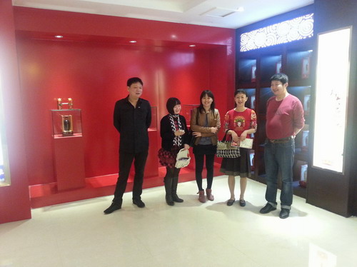 Ʒ���רҵ��ϯ����ҵ�򵼺�Ӱ