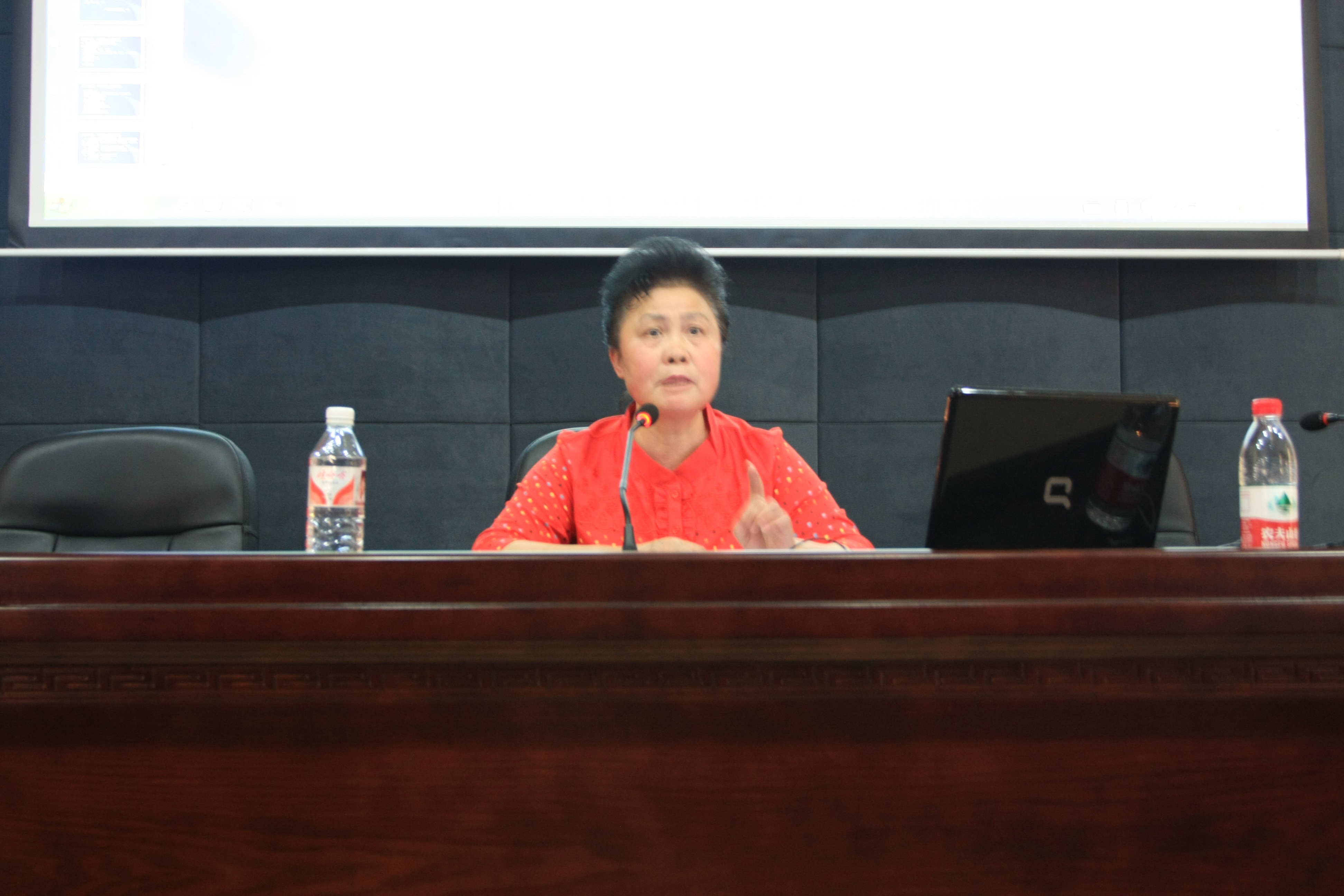 20130426160420473 ÁÖ½£Èº¸ß¼¶¹¤³Ìʦ½²»°