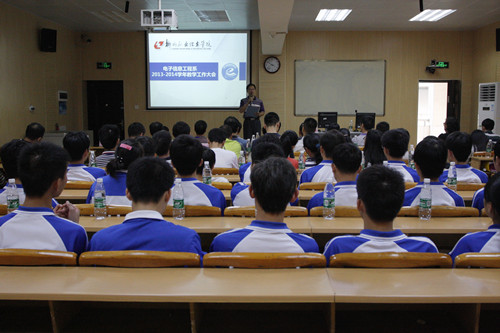 ����˸���������ִ��