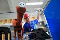 ����һȺ����Ū����������---- ��Ժ�ֳɳа�2015�����ְҵԺУ���մ�����������
