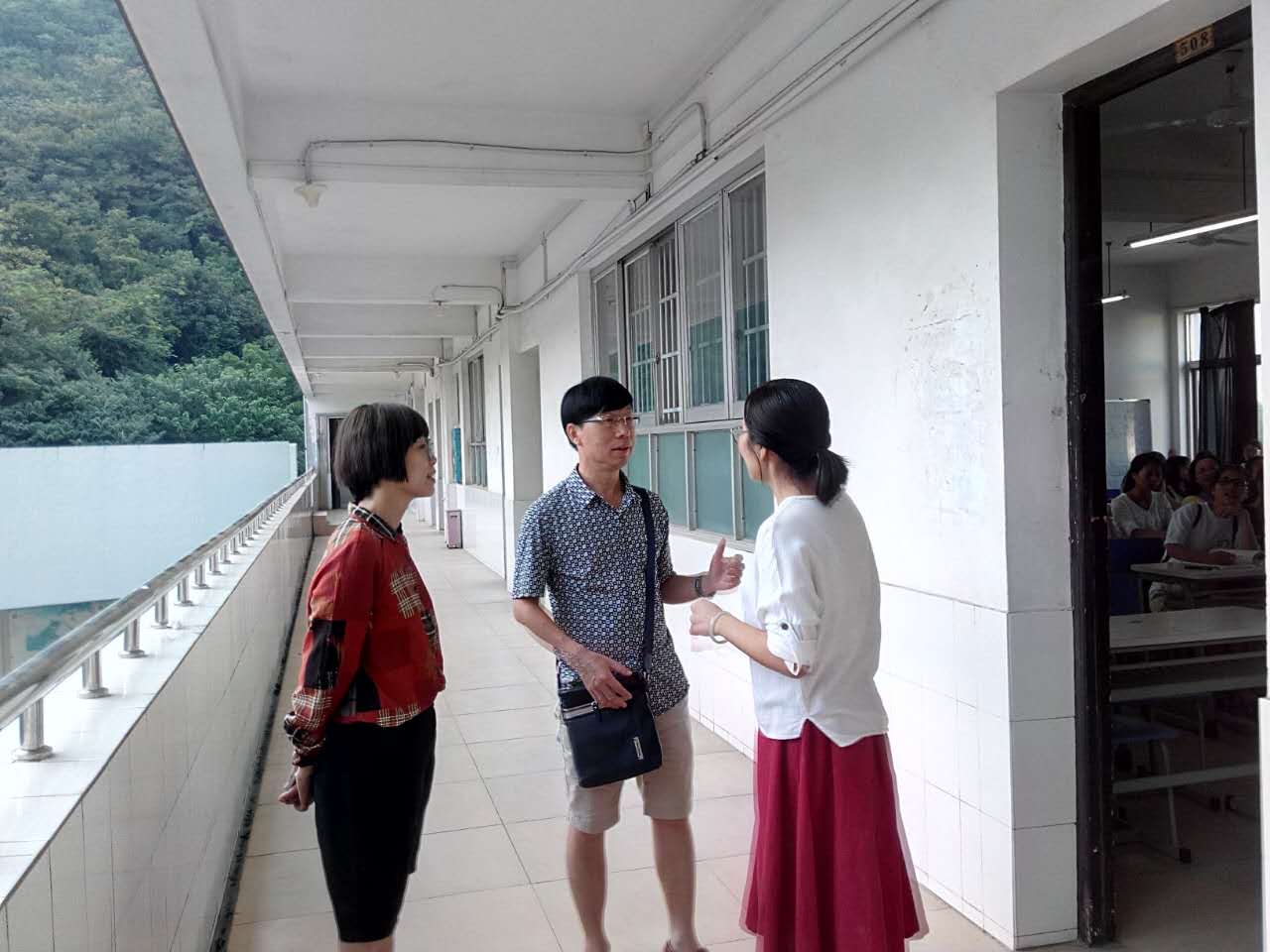 �ƾ�����������ѧԺԺ����ѩƼ����Ժ�������ٿ�չ��ѧѲ����������ʶ��ϯ�Ͽα�������������