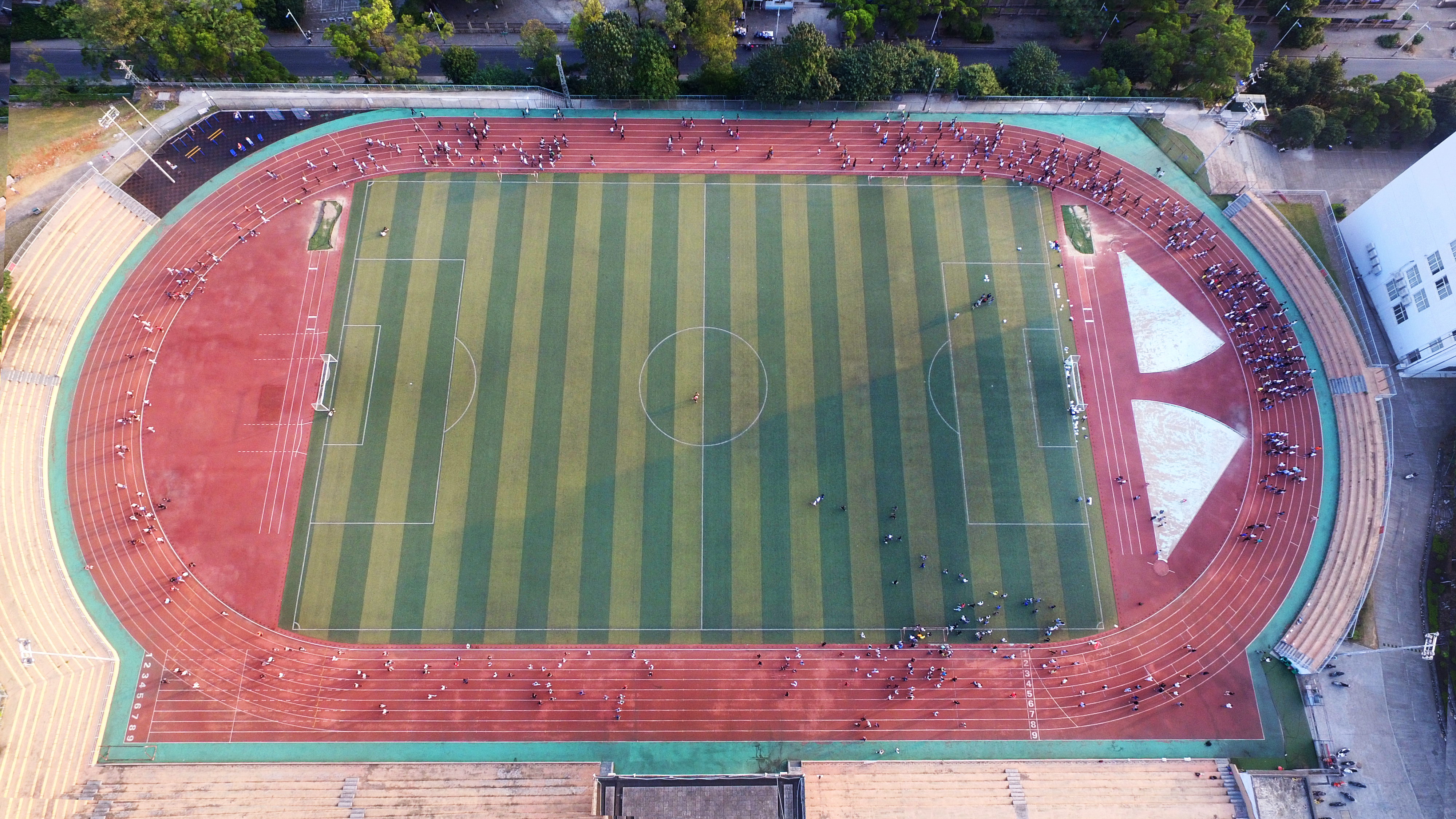 ͬ�����ھ��г���