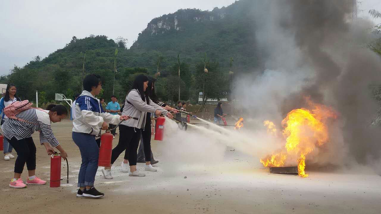 ѧ��ʵ�����