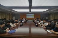 �������ۡ����ڰ��ܴ���չѧУ��ѧͷ�Դ�����ר��ѧϰ���л