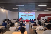 ���繤��ѧԺѧ��������֧����չ����������н�������µ��ഺʹ�������⵳��