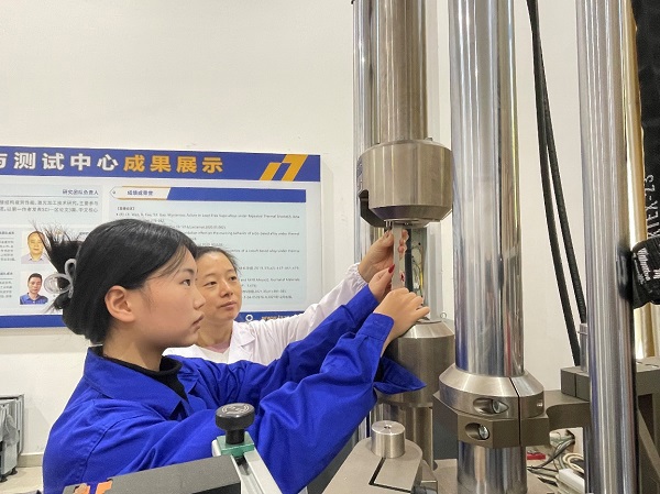 �¿�ϼ��ʿָ�������ؾ���ʵ��