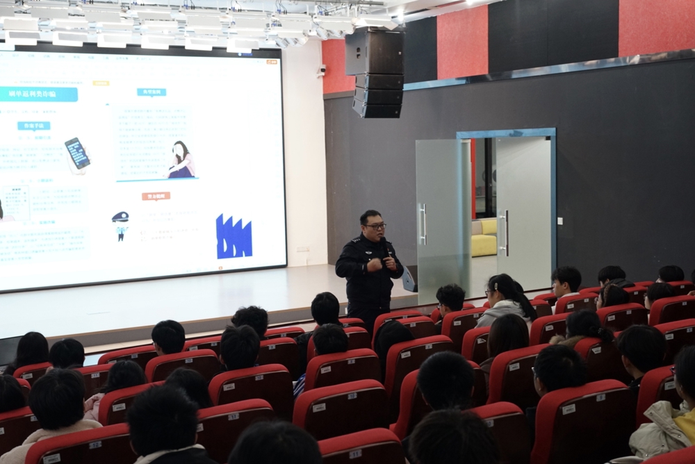 36d9f4e3b21c42198a87f527a9875c04