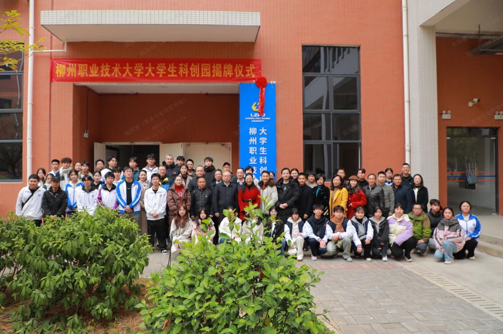 f09094e6f4f442fd98e2d93bdda31af6