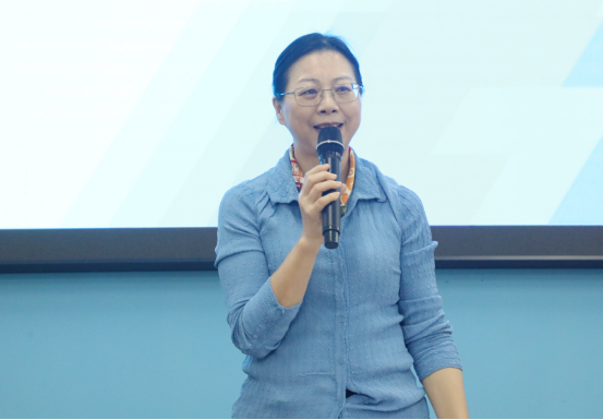 40a17a6269e64dda998dd55e1c349610