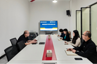 �������ۡ�У�������������Ϸ۹�ҵѧԺָ����ѧͷ�Դ�����