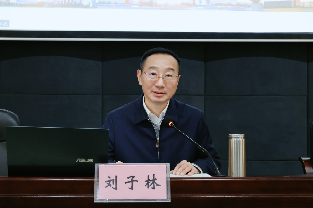 LY8A7301_����