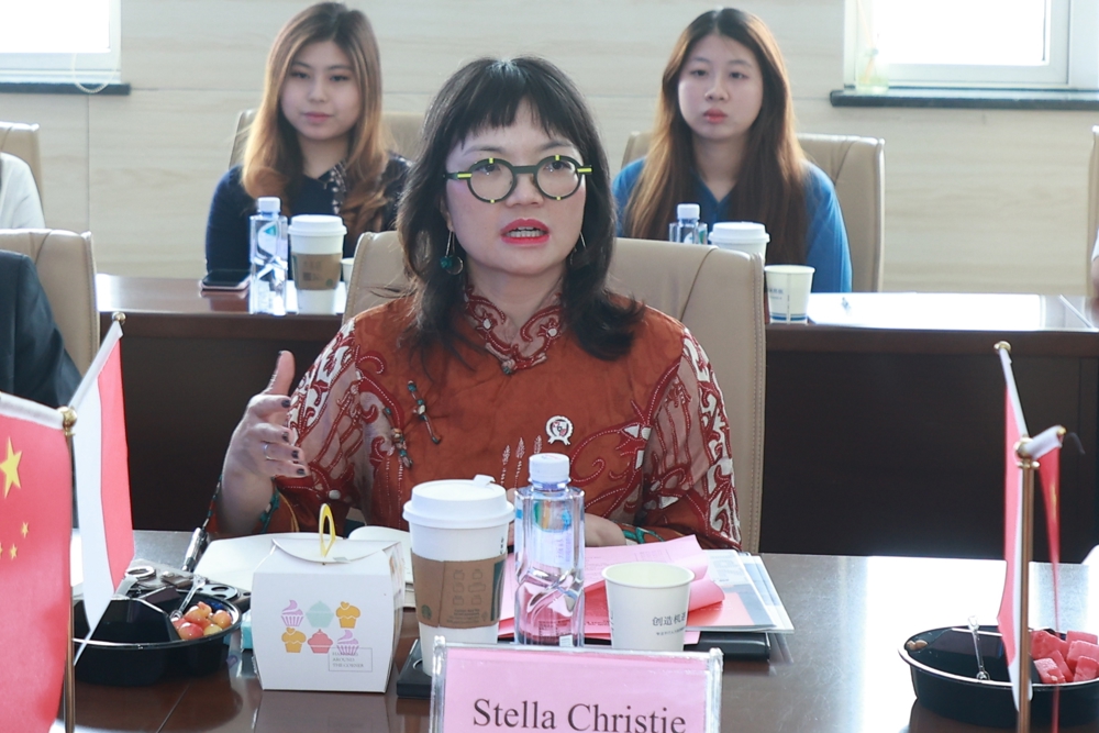 e2dbcf8ab9724ea4918d1c4a47ead8e4