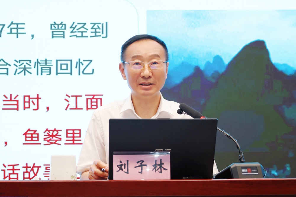 f8ac3736cd8b43d789fb49eac4a3a345 1