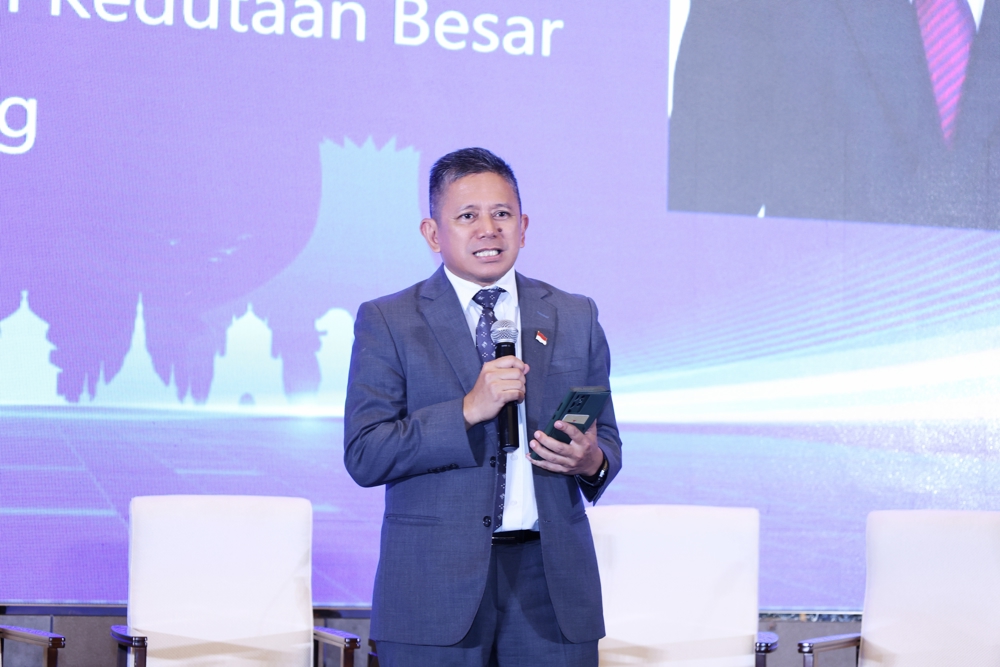 Yudil Chatim, Education and Cultural Attache of the Embassy of Indonesia in China, delivered a summary