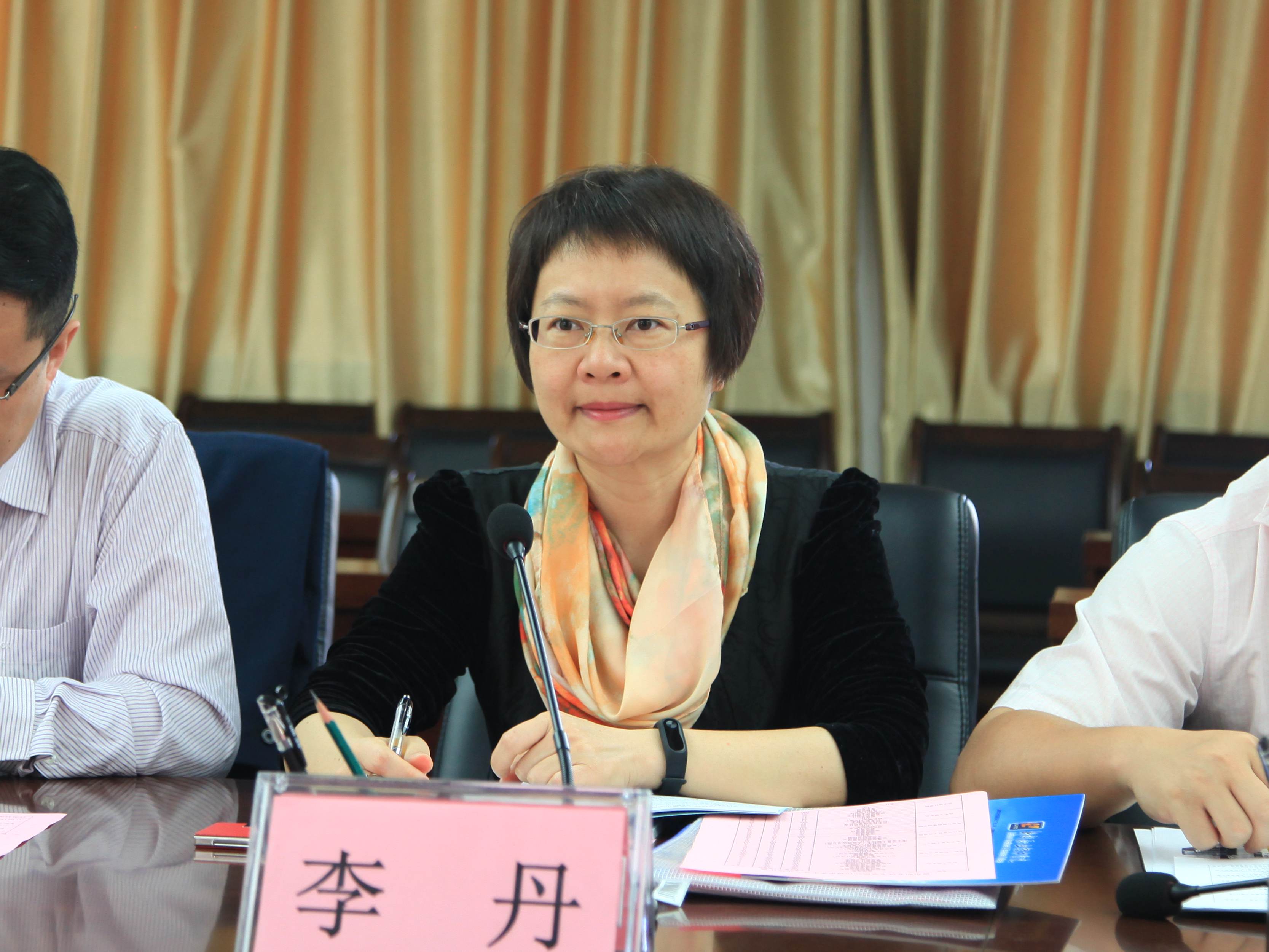 665de6bebb2f446f9947825ee0a6f809