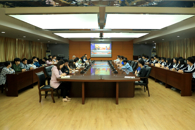 365���й�˾��֯�ɲ�ʦ������ԢĿ���������˶�100������ֱ��