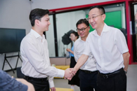 365���й�˾�ֳɳа���Խ�����Ѻû��� У��ί��������ֳ�ϯ�