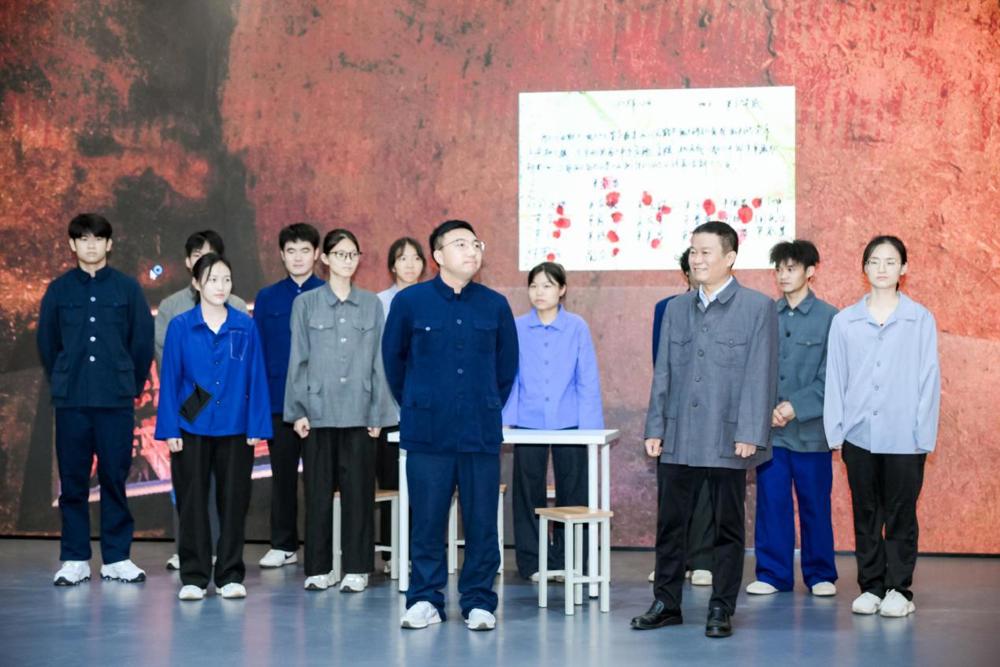 9763b881920b40f7abb34074fcc8596d IMG_256