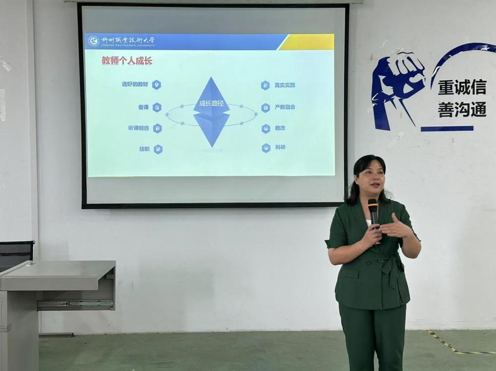 9415c02d3e147b190d62f9053025711