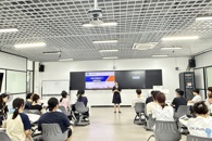 ������Զ���� �����ҿ�չְҵ�����������鷻֮ ���Խ���ߵ��ְ��֮�š�����