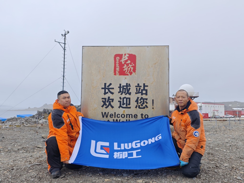 cbb83b8dedd744a8935682df737cf9a4 cbb83b8dedd744a8935682df737cf9a4.jpg