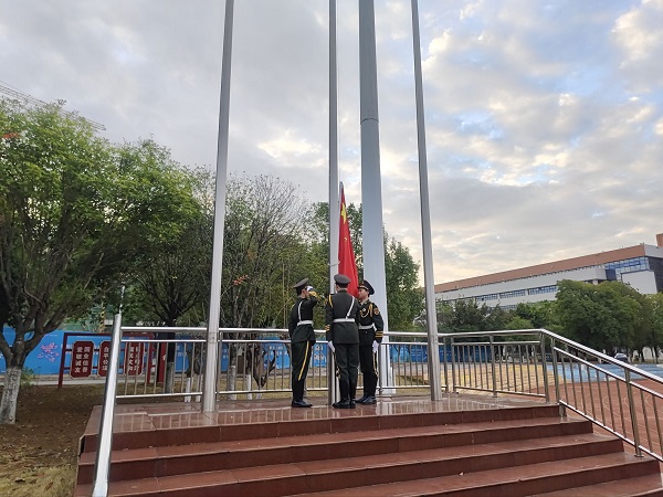 ���커������׼������