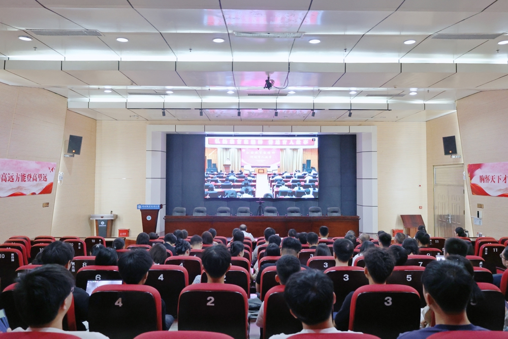 ѧУ�ֻ᳡�ֳ�