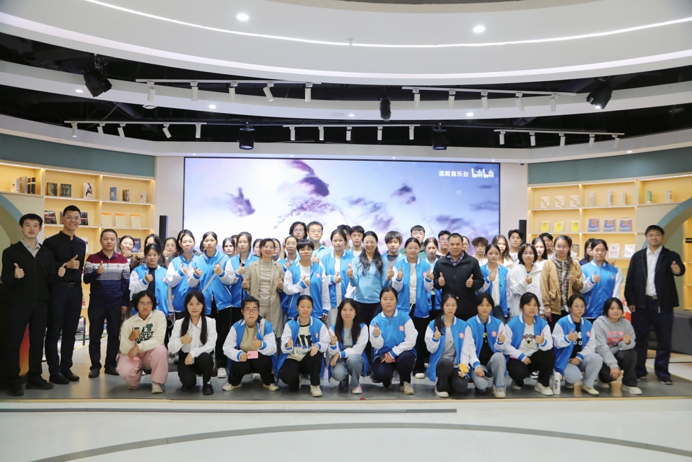 bad97fc9006140aaa0b1d2bbeb58c4d1 bad97fc9006140aaa0b1d2bbeb58c4d1