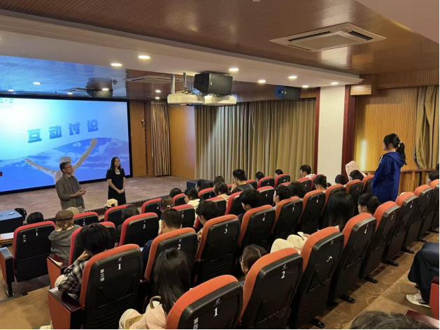 e483a1d14f494772b2af87c666959de2