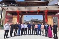 У�򵼵������ض����̽����һ��פ���һ��ǲ��ӻ��Ͻ�פ���һ��ǣ������Ա��