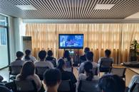 ��ʯ���ѡ���Ա�����ҿ�չ����С�糡�����ڹ�Ӱ�Բ����Ļ