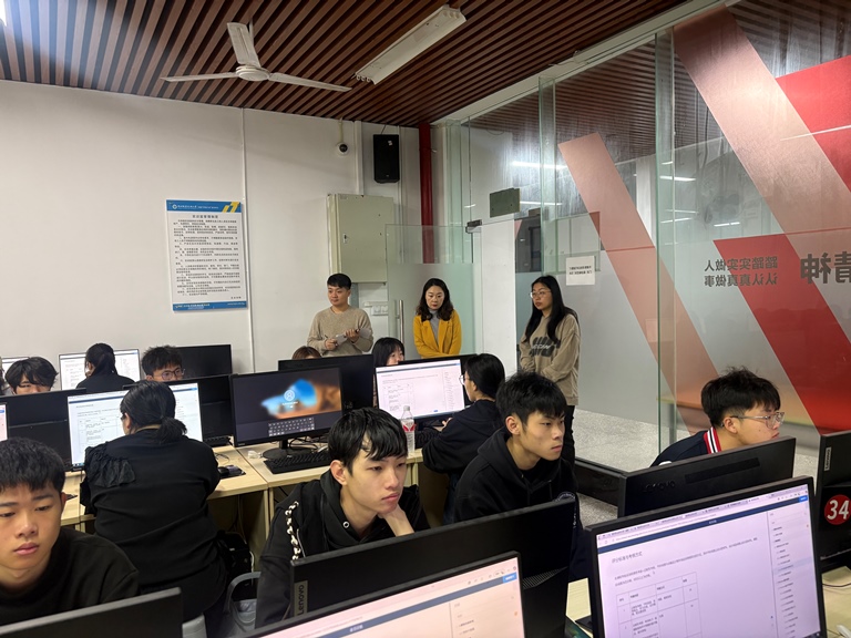 ѧԺ�򵼴���������ü�鿪ѧ��һ��