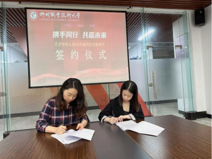 12908be3afdb4357adb395345c47352f