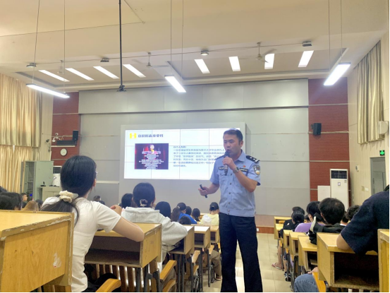 adc4ac119d374d7b8c86e4e39eb4029c